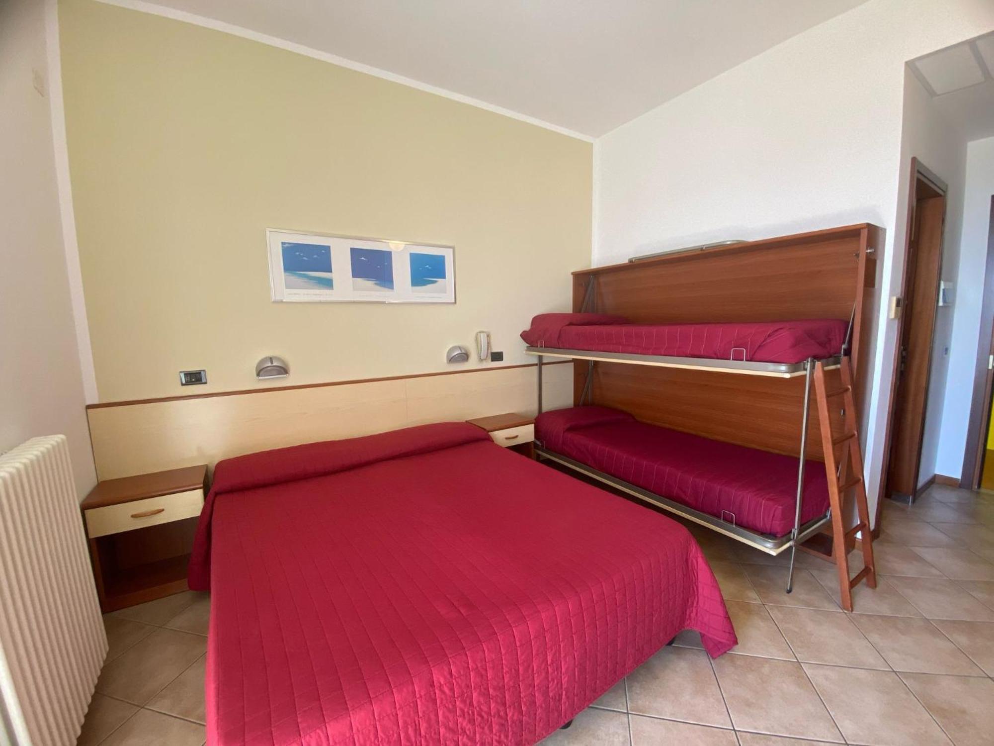 Hotel Brasilia Lido di Classe Esterno foto